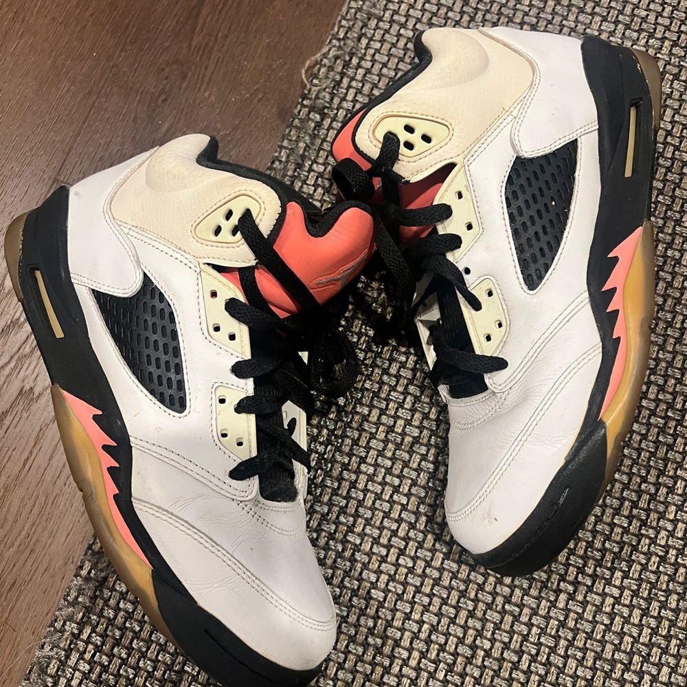 Jordan 5 Retro Sunblush Size 8Y 100% Authentic Pre-Owned No Original Box